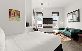Independence Square 202, Hotel Room Over-Looking The Mall And Aspen Mountain