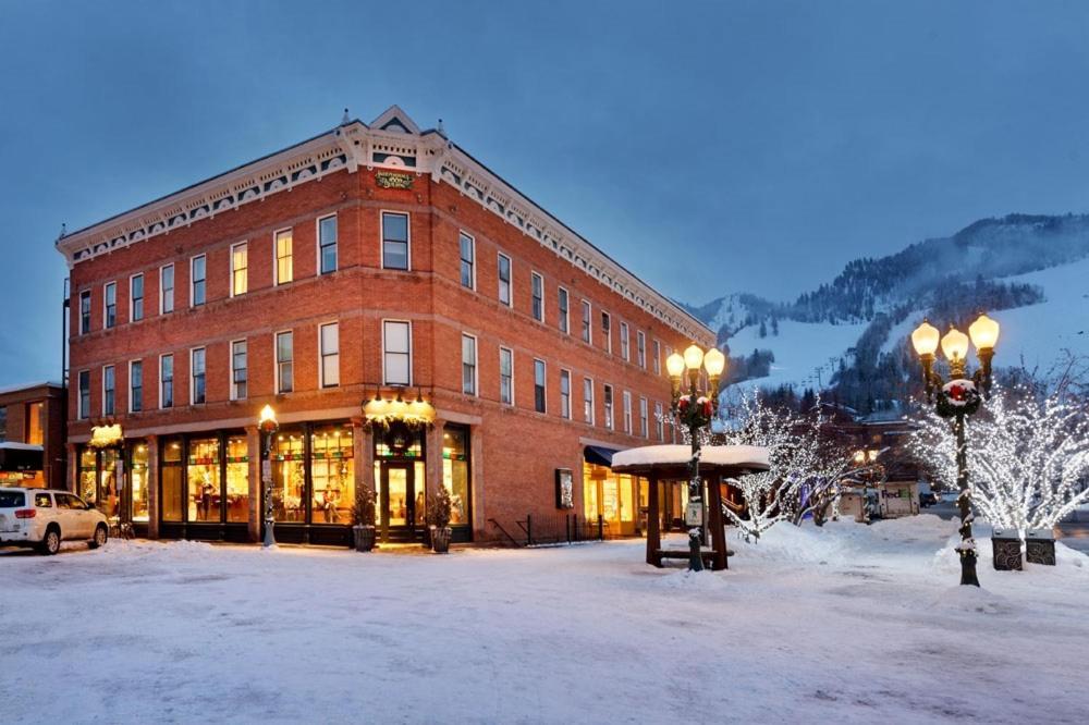 Independence Square 202, Hotel Room Over-Looking The Mall And Aspen Mountain Buitenkant foto